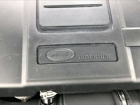 Used 2019 Land Rover Range Rover Velar S AWD/4WD image 33