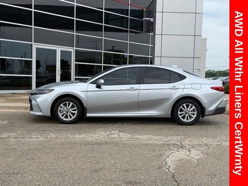 Used 2025 Toyota Camry LE AWD/4WD image 6