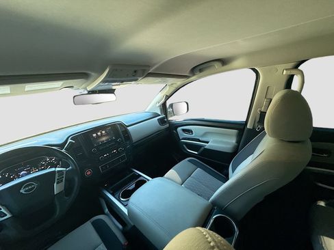 Used 2024 Nissan Titan SV w/ SV Convenience Package RWD image 22