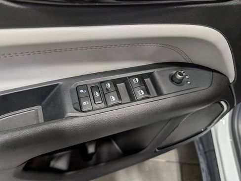 Used 2025 Jeep Compass Limited AWD/4WD image 13