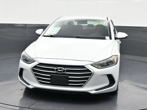 Used 2018 Hyundai Elantra SEL image 9