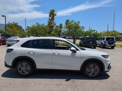 New 2026 Honda HR-V LX image 5