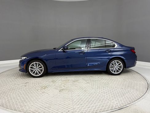 Certified 2024 BMW 330i Sedan w/ Convenience Package RWD image 2