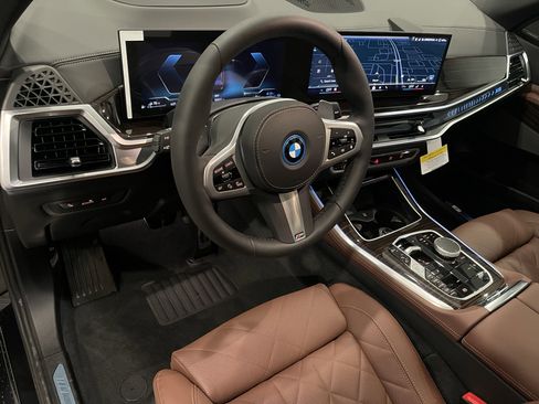 New 2026 BMW X5 xDrive50e image 7