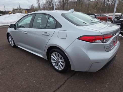Certified 2023 Toyota Corolla LE w/ LE Convenience Package image 5