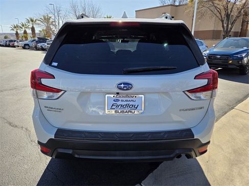 Used 2023 Subaru Forester Premium image 5