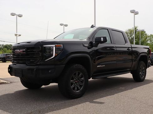 Used 2025 GMC Sierra 1500 AT4X AWD/4WD image 10