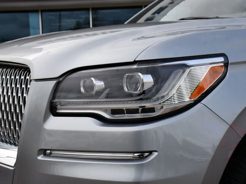 Used 2022 Lincoln Navigator Reserve AWD/4WD image 43