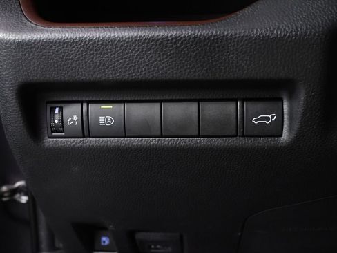 Used 2021 Toyota RAV4 Limited AWD/4WD image 24