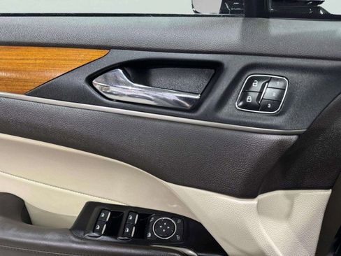 Used 2019 Lincoln MKC Select w/ Select Plus Package image 21