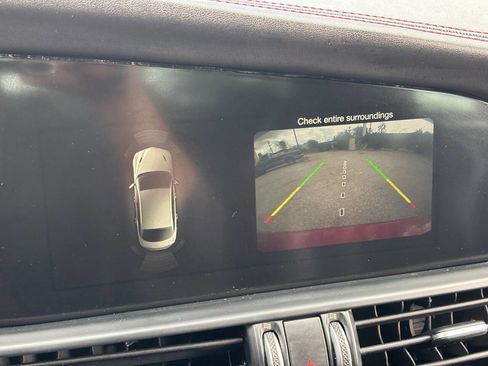 Used 2018 Alfa Romeo Giulia Quadrifoglio w/ Driver Assist Dynamic Package image 14