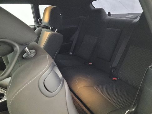 Used 2016 Dodge Challenger SXT RWD image 18