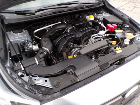 Used 2025 Subaru Crosstrek 2.0i Premium image 33