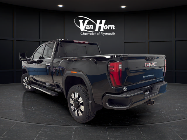 Used 2024 GMC Sierra 3500 Denali w/ Technology Package AWD/4WD image 5