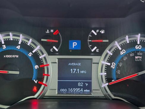 Used 2014 Toyota 4Runner Trail AWD/4WD image 33