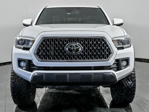 Used 2019 Toyota Tacoma TRD Off-Road image 4