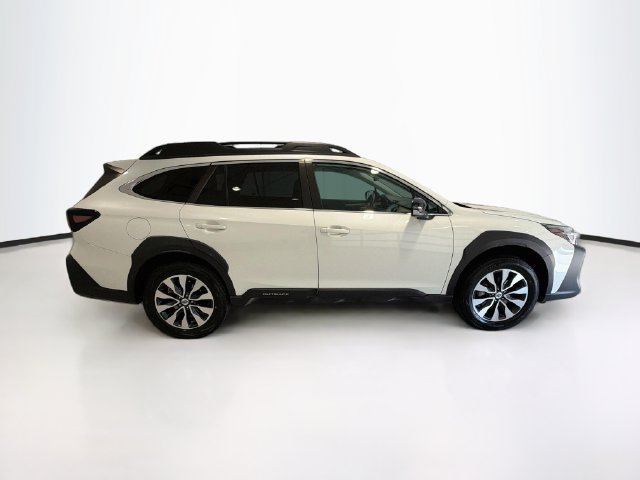 Used 2023 Subaru Outback Limited AWD/4WD image 7