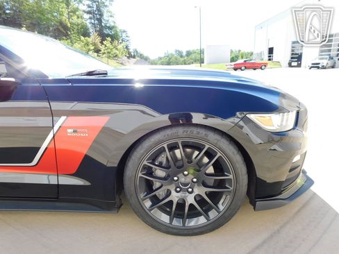 Used 2017 Ford Mustang GT Premium image 34