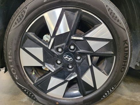 Used 2024 Hyundai Kona SEL FWD image 31