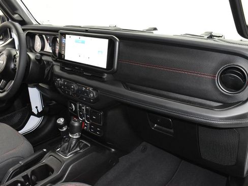 Used 2026 Jeep Gladiator Rubicon AWD/4WD image 26
