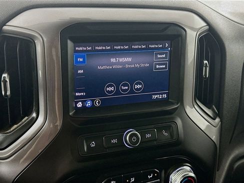 Used 2021 GMC Sierra 1500 4x4 Crew Cab w/ Sierra Value Package image 17