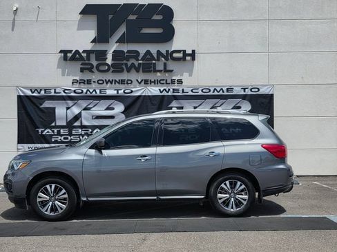 Used 2020 Nissan Pathfinder S FWD image 11