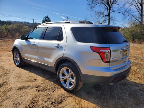 Used 2014 Ford Explorer Limited w/ Equipment Group 302A image 7