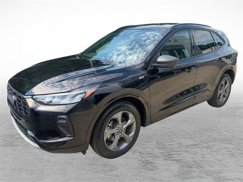 Used 2023 Ford Escape ST-Line w/ Tech Pack #1 AWD/4WD image 6