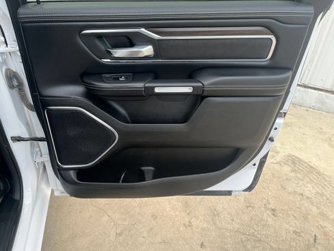 Used 2025 RAM 1500 Laramie AWD/4WD image 15
