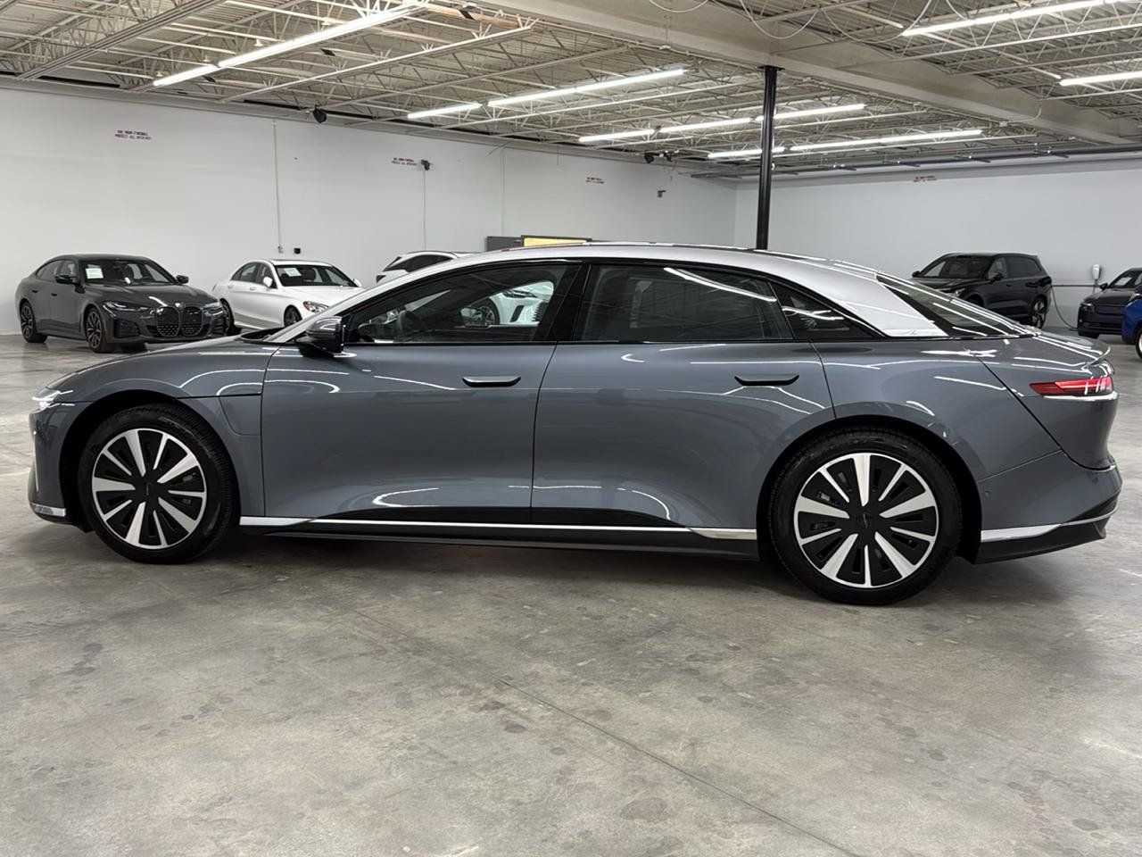 Used 2025 Lucid Air Touring AWD/4WD image 12