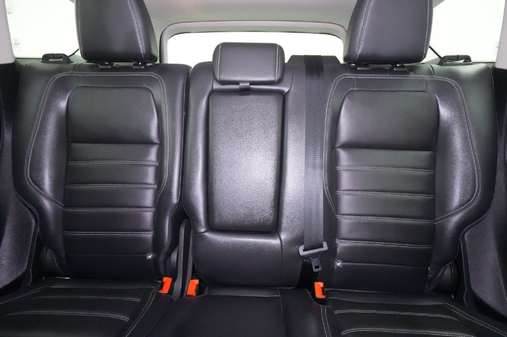 Used 2018 Ford Escape SEL AWD/4WD image 16
