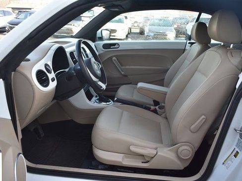 Used 2018 Volkswagen Beetle 2.0T Coast image 13