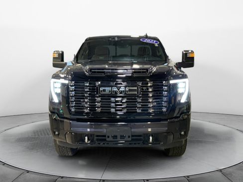 Certified 2025 GMC Sierra 2500 Denali Ultimate AWD/4WD image 2