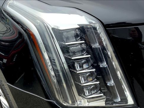 Used 2019 Cadillac Escalade Platinum image 27