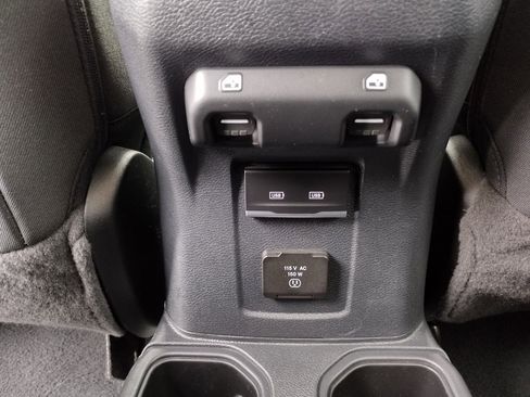 Used 2023 Jeep Wrangler Sahara image 14