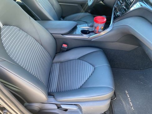 Used 2024 Toyota Camry SE image 14