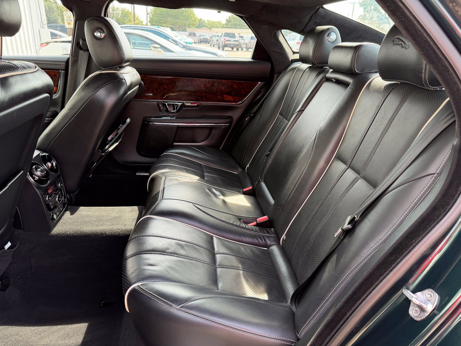 Used 2015 Jaguar XJ L Portfolio RWD image 33