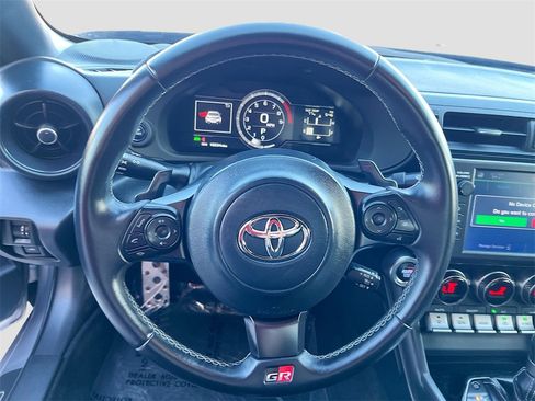 Used 2023 Toyota GR86 Premium image 11
