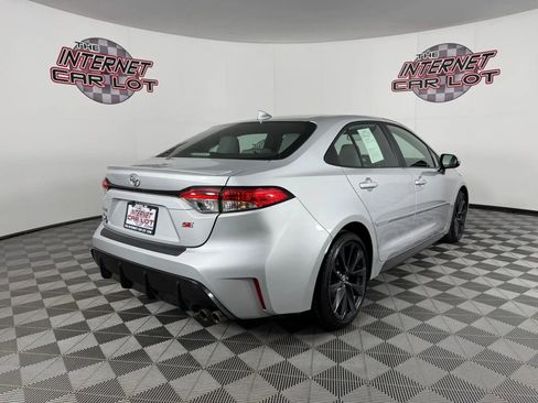 Used 2024 Toyota Corolla SE w/ SE Premium Package FWD image 7