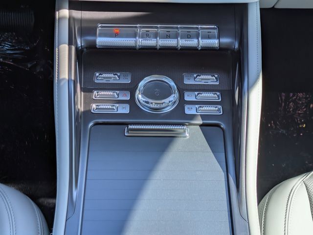 New 2026 Lincoln Nautilus Premier AWD/4WD image 19