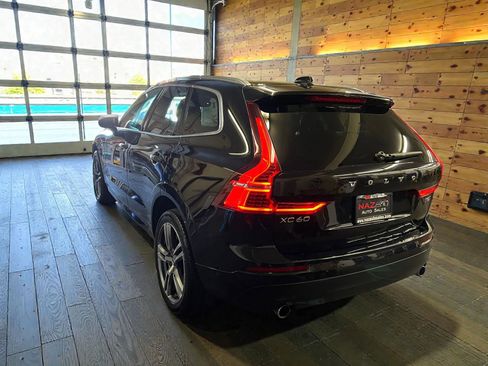 Used 2018 Volvo XC60 T6 Momentum w/ Convenience Package image 5