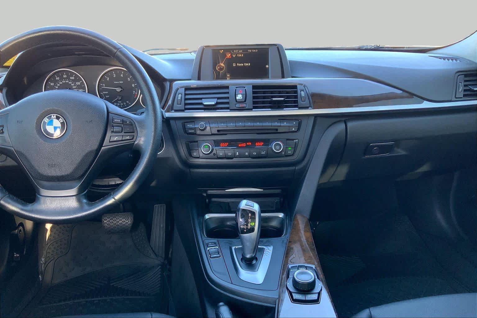 Used 2015 BMW 320i Sedan RWD image 7