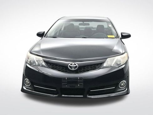 Used 2012 Toyota Camry SE image 2
