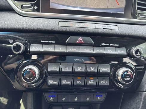 Used 2020 Kia Sportage EX w/ EX Technology Package image 35