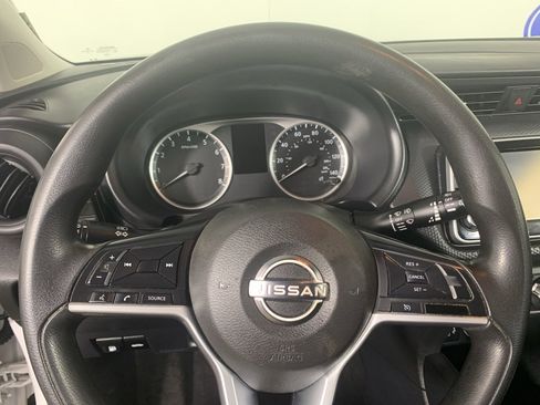 Used 2022 Nissan Kicks S image 21