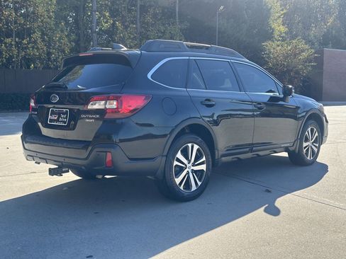 Used 2019 Subaru Outback 3.6R Limited image 17