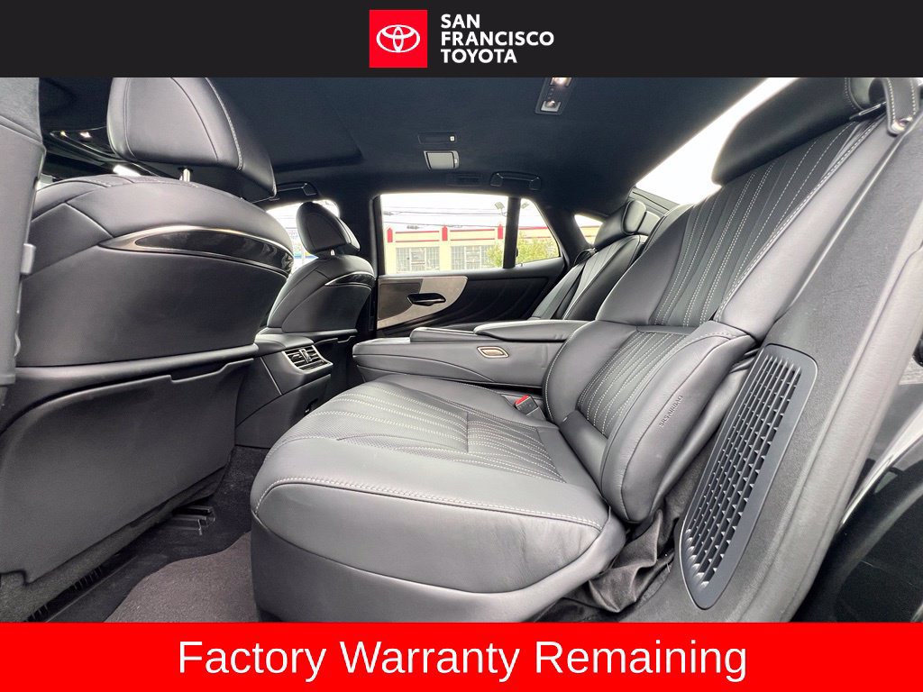 Used 2022 Lexus LS 500h AWD w/ Luxury Package image 16