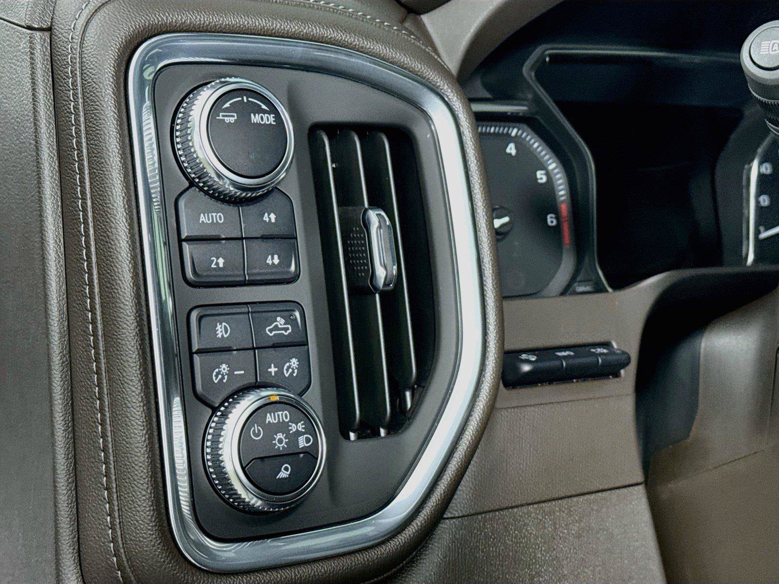 Used 2022 GMC Sierra 2500 Denali w/ Denali Ultimate Package AWD/4WD image 13