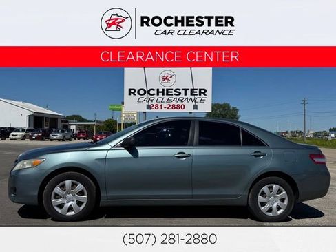Used 2010 Toyota Camry LE FWD image 1