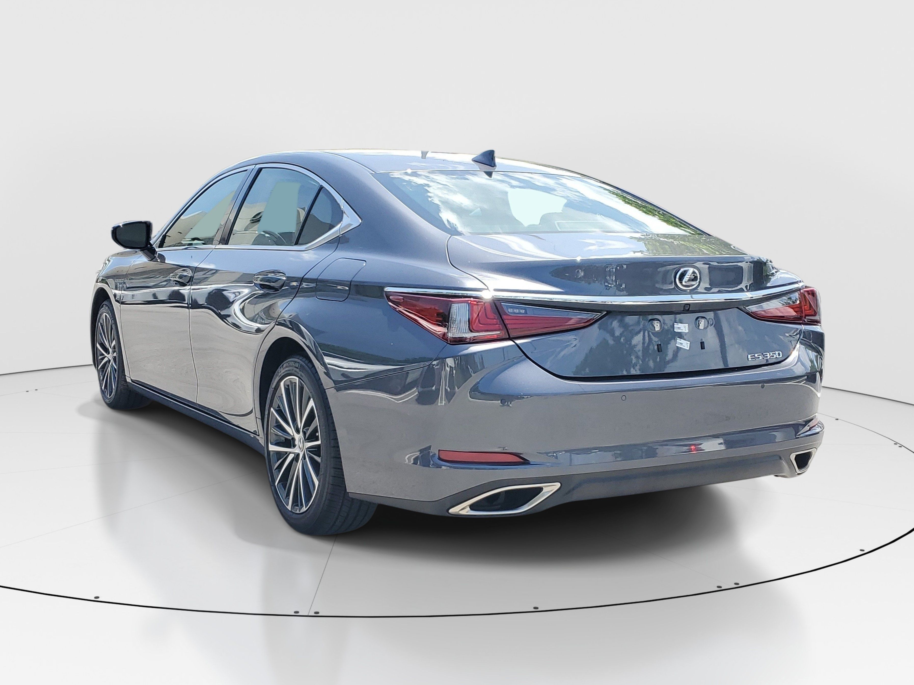 Certified 2024 Lexus ES 350 w/ Premium Package FWD image 4